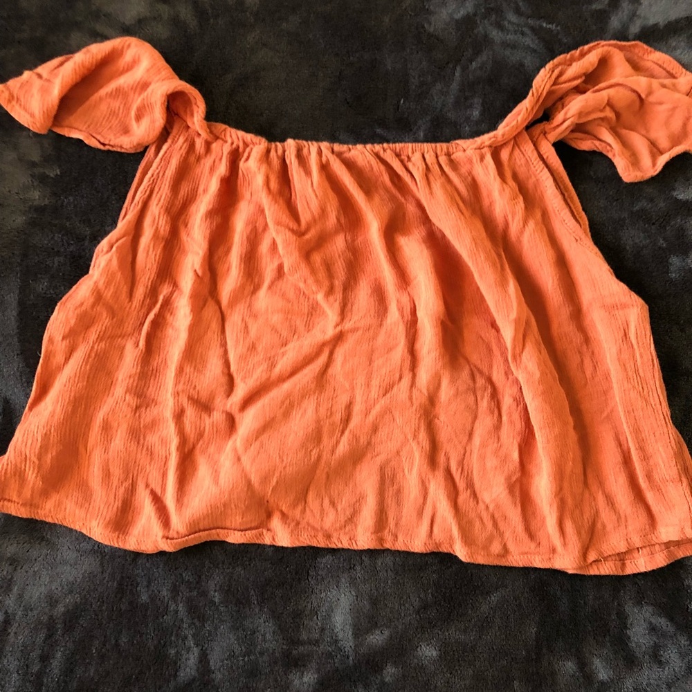 💥Over the shoulder stylish Salmon top 💥